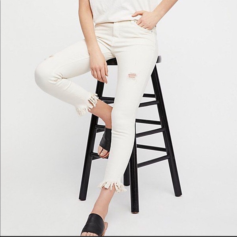 Free People Frayed Hem Distressed Ankle Jeans 27